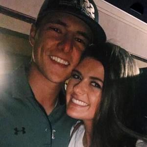 Meet your Posher, Savannah